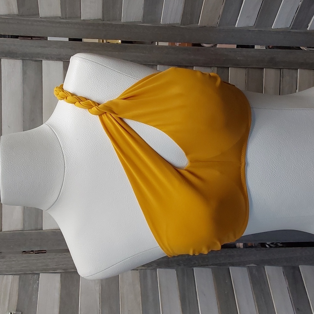 Shade & Shore Twisted One‑Shoulder Keyhole Bikini Top | 34B